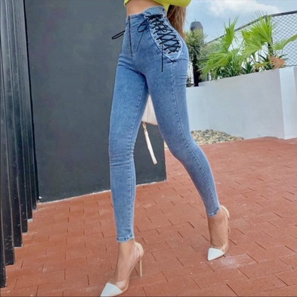 High Waisted size Lace up Jeans - Picture 2 of 6